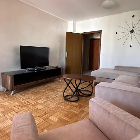 Apartma Renata Lejlighed *