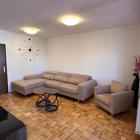 Apartma Renata Lejlighed *