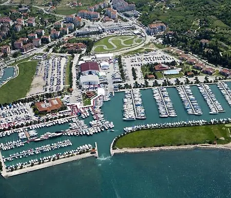 Apartma Renata *